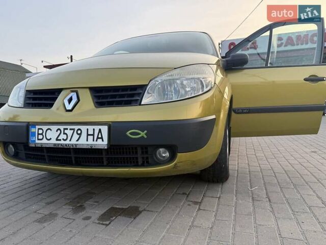 Желтый Рено Сценик, объемом двигателя 1.6 л и пробегом 280 тыс. км за 4400 $, фото 3 на Automoto.ua