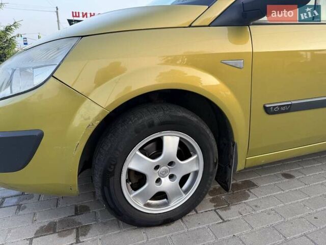Желтый Рено Сценик, объемом двигателя 1.6 л и пробегом 280 тыс. км за 4400 $, фото 9 на Automoto.ua