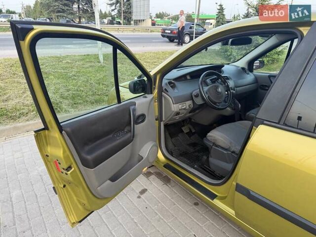 Желтый Рено Сценик, объемом двигателя 1.6 л и пробегом 280 тыс. км за 4400 $, фото 20 на Automoto.ua