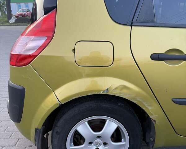 Желтый Рено Сценик, объемом двигателя 1.6 л и пробегом 280 тыс. км за 4400 $, фото 8 на Automoto.ua