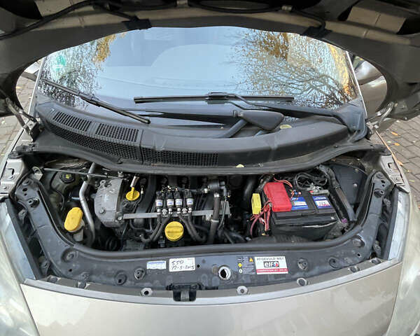 Жовтий Рено Сценік, об'ємом двигуна 1.6 л та пробігом 268 тис. км за 5400 $, фото 30 на Automoto.ua