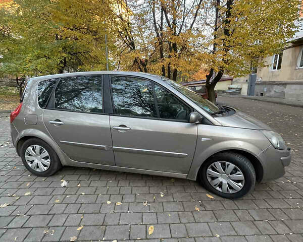 Жовтий Рено Сценік, об'ємом двигуна 1.6 л та пробігом 268 тис. км за 5400 $, фото 16 на Automoto.ua