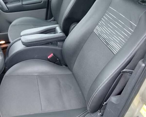 Желтый Рено Сценик, объемом двигателя 1.6 л и пробегом 209 тыс. км за 4800 $, фото 10 на Automoto.ua