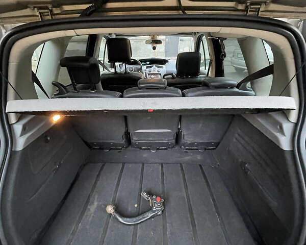 Жовтий Рено Сценік, об'ємом двигуна 1.6 л та пробігом 268 тис. км за 5400 $, фото 23 на Automoto.ua