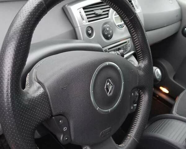 Желтый Рено Сценик, объемом двигателя 1.6 л и пробегом 209 тыс. км за 4800 $, фото 11 на Automoto.ua