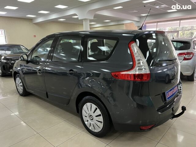 Серый Рено Сценик, объемом двигателя 1.9 л и пробегом 276 тыс. км за 8300 $, фото 3 на Automoto.ua