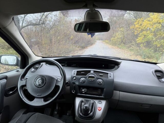 Рено Сценик 2005 в Ахтырке на Automoto.ua Серый Рено Сценик, объемом двигателя 1.6 л и пробегом 245 тыс. км за 4450 $, фото 11 на Automoto.ua