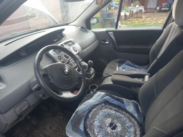 Серый Рено Сценик, объемом двигателя 1.5 л и пробегом 100 тыс. км за 4500 $, фото 2 на Automoto.ua