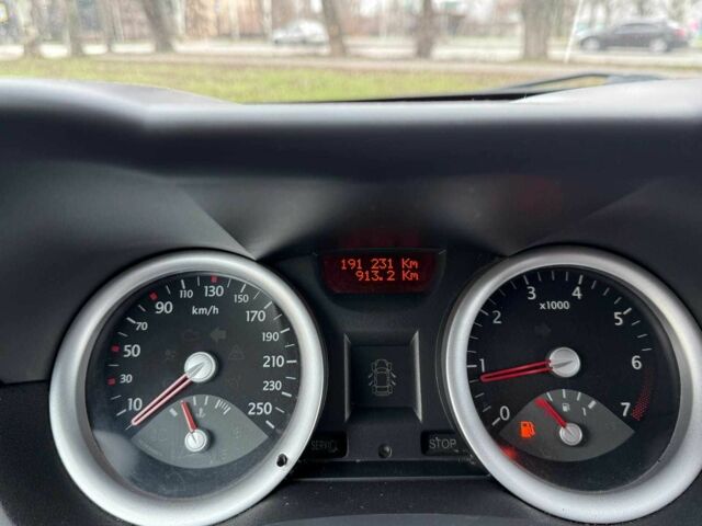 Серый Рено Сценик, объемом двигателя 1.4 л и пробегом 191 тыс. км за 4390 $, фото 15 на Automoto.ua