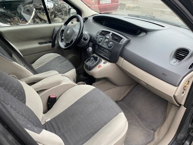 Серый Рено Сценик, объемом двигателя 2 л и пробегом 240 тыс. км за 1550 $, фото 6 на Automoto.ua