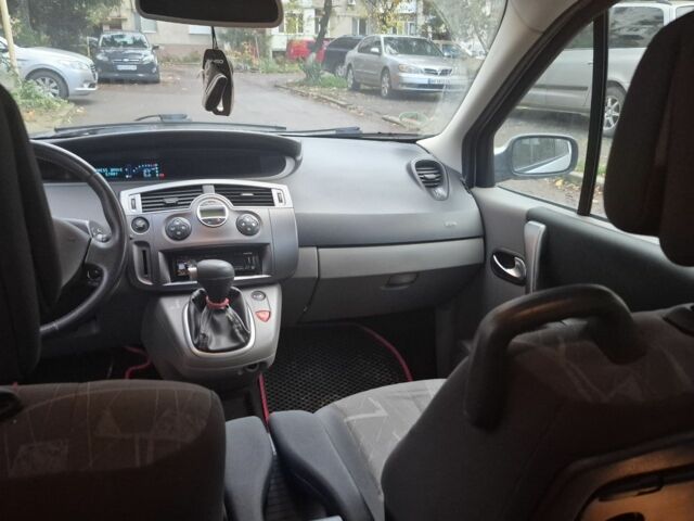 Серый Рено Сценик, объемом двигателя 0 л и пробегом 160 тыс. км за 5000 $, фото 1 на Automoto.ua