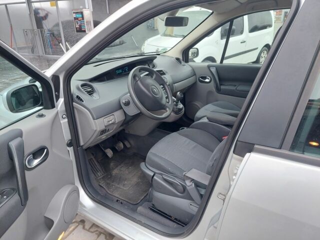 Серый Рено Сценик, объемом двигателя 0 л и пробегом 2 тыс. км за 5500 $, фото 7 на Automoto.ua