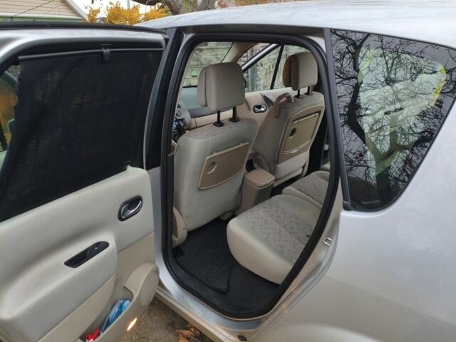 Серый Рено Сценик, объемом двигателя 2 л и пробегом 230 тыс. км за 5000 $, фото 6 на Automoto.ua