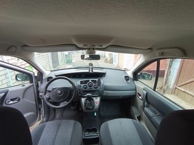 Серый Рено Сценик, объемом двигателя 1.6 л и пробегом 280 тыс. км за 4800 $, фото 10 на Automoto.ua