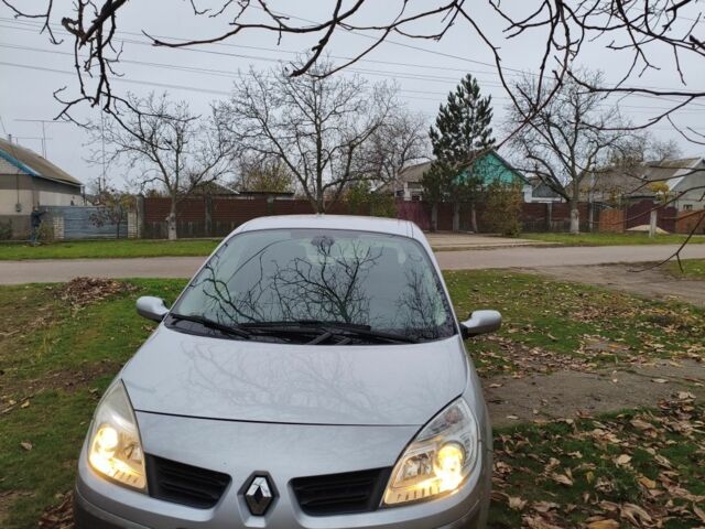 Серый Рено Сценик, объемом двигателя 2 л и пробегом 230 тыс. км за 5000 $, фото 1 на Automoto.ua