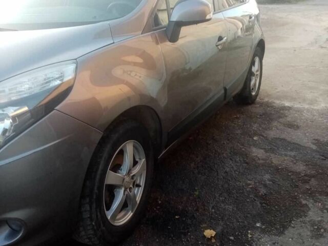 Сірий Рено Сценік, об'ємом двигуна 1.5 л та пробігом 215 тис. км за 5500 $, фото 3 на Automoto.ua