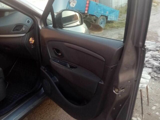 Сірий Рено Сценік, об'ємом двигуна 1.5 л та пробігом 215 тис. км за 5500 $, фото 12 на Automoto.ua