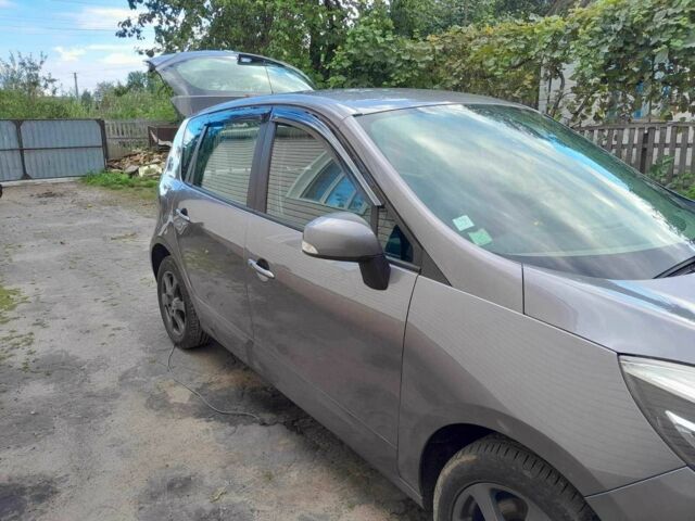 Сірий Рено Сценік, об'ємом двигуна 1.6 л та пробігом 106 тис. км за 8500 $, фото 1 на Automoto.ua