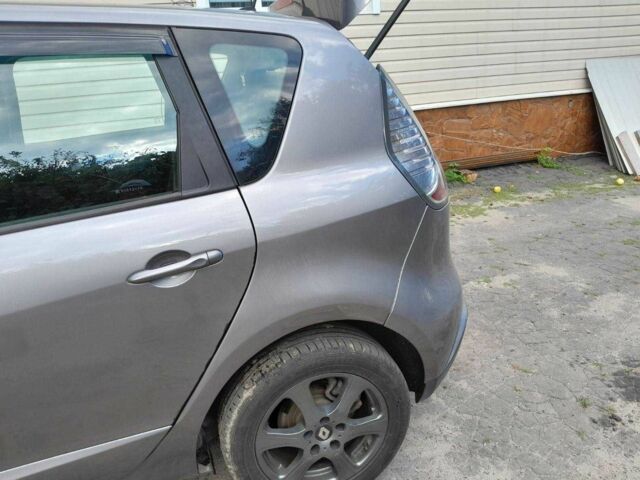 Сірий Рено Сценік, об'ємом двигуна 1.6 л та пробігом 106 тис. км за 8500 $, фото 2 на Automoto.ua