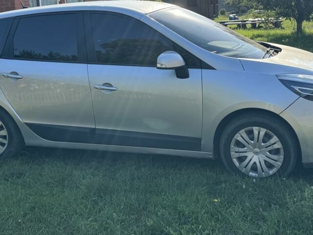 Сірий Рено Сценік, об'ємом двигуна 1.46 л та пробігом 270 тис. км за 7300 $, фото 3 на Automoto.ua