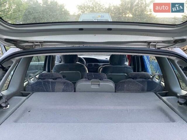 Серый Рено Сценик, объемом двигателя 1.6 л и пробегом 325 тыс. км за 1750 $, фото 5 на Automoto.ua
