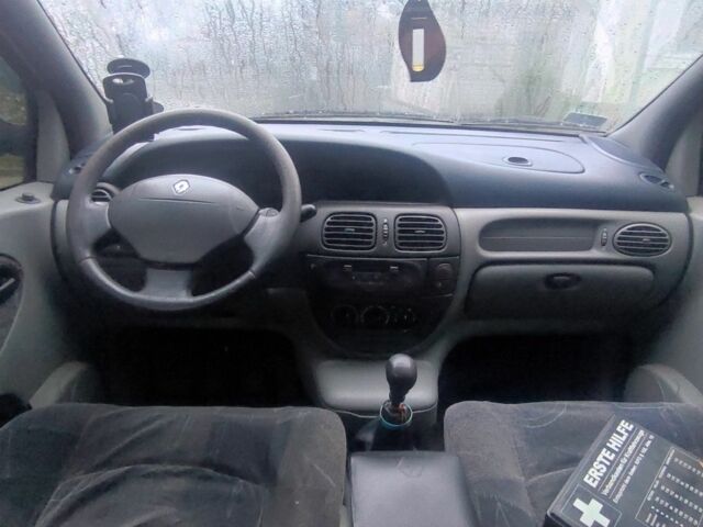 Серый Рено Сценик, объемом двигателя 1.6 л и пробегом 300 тыс. км за 2900 $, фото 5 на Automoto.ua