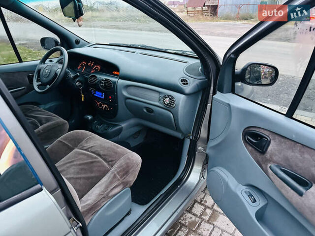 Серый Рено Сценик, объемом двигателя 2 л и пробегом 274 тыс. км за 2999 $, фото 23 на Automoto.ua
