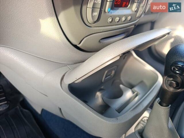 Сірий Рено Сценік, об'ємом двигуна 1.6 л та пробігом 230 тис. км за 3499 $, фото 52 на Automoto.ua