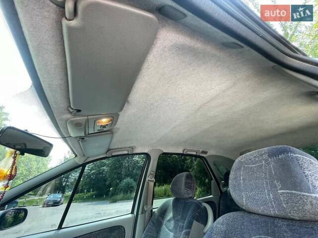 Серый Рено Сценик, объемом двигателя 1.9 л и пробегом 297 тыс. км за 2999 $, фото 26 на Automoto.ua