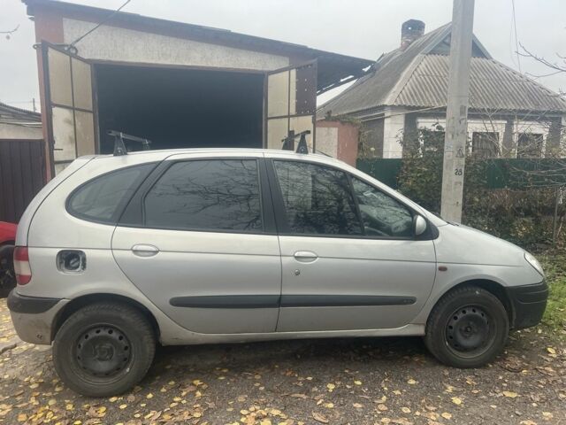 Серый Рено Сценик, объемом двигателя 1.6 л и пробегом 235 тыс. км за 3100 $, фото 1 на Automoto.ua