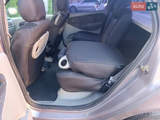 Сірий Рено Сценік, об'ємом двигуна 1.6 л та пробігом 230 тис. км за 3499 $, фото 27 на Automoto.ua