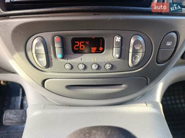 Сірий Рено Сценік, об'ємом двигуна 1.6 л та пробігом 230 тис. км за 3499 $, фото 51 на Automoto.ua