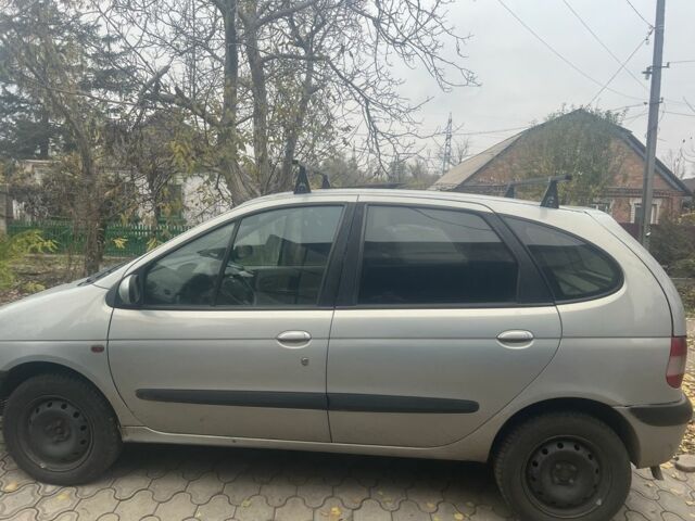 Серый Рено Сценик, объемом двигателя 1.6 л и пробегом 235 тыс. км за 3100 $, фото 3 на Automoto.ua