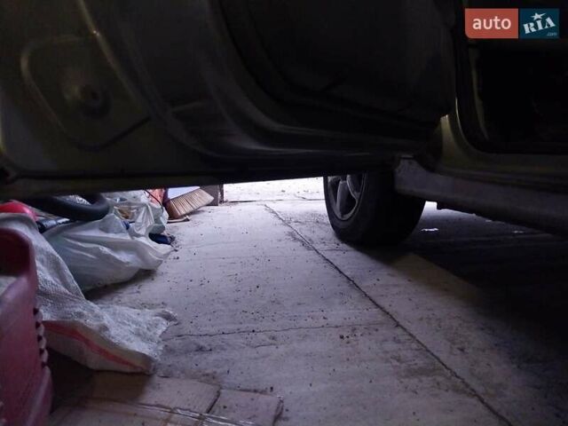 Серый Рено Сценик, объемом двигателя 1.87 л и пробегом 335 тыс. км за 2500 $, фото 4 на Automoto.ua