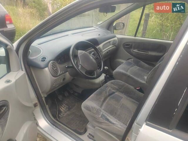 Рено Сценик 2000 в Ровно на Automoto.ua Серый Рено Сценик, объемом двигателя 1.6 л и пробегом 247 тыс. км за 3199 $, фото 5 на Automoto.ua