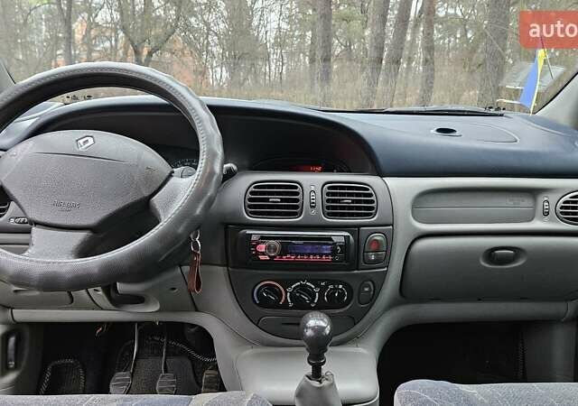 Серый Рено Сценик, объемом двигателя 1.6 л и пробегом 200 тыс. км за 3490 $, фото 15 на Automoto.ua