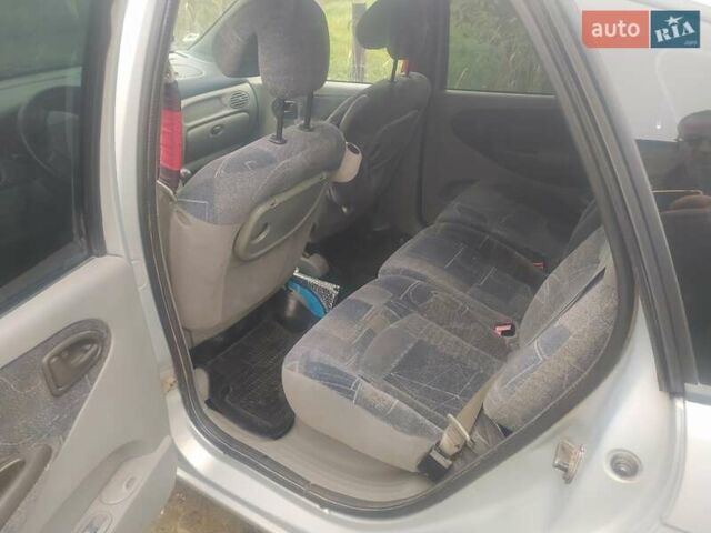 Рено Сценик 2000 в Ровно на Automoto.ua Серый Рено Сценик, объемом двигателя 1.6 л и пробегом 247 тыс. км за 3199 $, фото 4 на Automoto.ua