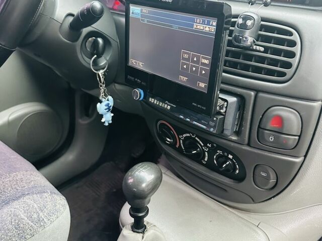 Рено Сценік 2001 у Києві на Automoto.ua Сірий Рено Сценік, об'ємом двигуна 1.6 л та пробігом 328 тис. км за 2500 $, фото 11 на Automoto.ua