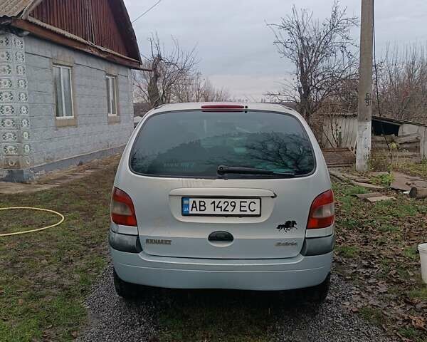 Серый Рено Сценик, объемом двигателя 1.6 л и пробегом 289 тыс. км за 2500 $, фото 3 на Automoto.ua