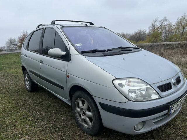 Серый Рено Сценик, объемом двигателя 0 л и пробегом 290 тыс. км за 1600 $, фото 1 на Automoto.ua