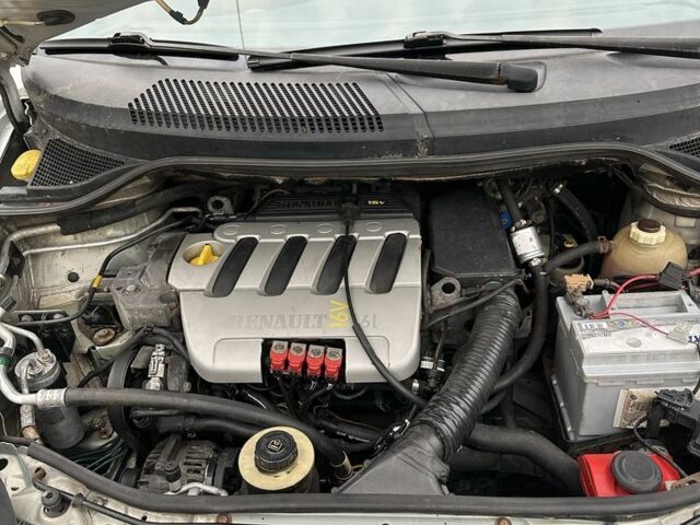 Рено Сценік 2001 у Києві на Automoto.ua Сірий Рено Сценік, об'ємом двигуна 1.6 л та пробігом 328 тис. км за 2500 $, фото 5 на Automoto.ua