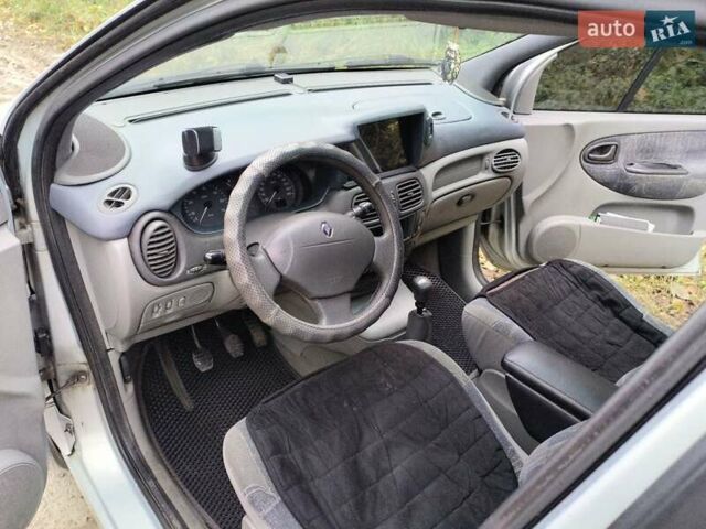 Рено Сценик 2001 в Виннице на Automoto.ua Серый Рено Сценик, объемом двигателя 1.6 л и пробегом 300 тыс. км за 2900 $, фото 14 на Automoto.ua