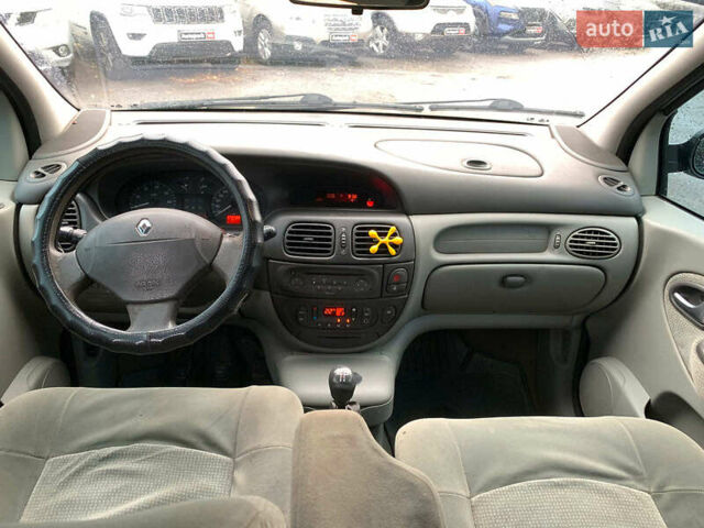 Рено Сценик 2002 в Виннице на Automoto.ua Серый Рено Сценик, объемом двигателя 1.6 л и пробегом 270 тыс. км за 3490 $, фото 28 на Automoto.ua