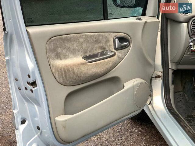 Рено Сценик 2002 в Виннице на Automoto.ua Серый Рено Сценик, объемом двигателя 1.6 л и пробегом 270 тыс. км за 3490 $, фото 17 на Automoto.ua