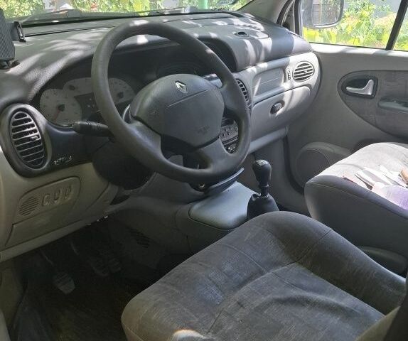 Серый Рено Сценик, объемом двигателя 0 л и пробегом 3 тыс. км за 2200 $, фото 7 на Automoto.ua