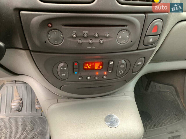 Рено Сценик 2002 в Виннице на Automoto.ua Серый Рено Сценик, объемом двигателя 1.6 л и пробегом 270 тыс. км за 3490 $, фото 29 на Automoto.ua