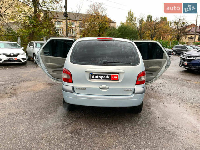 Рено Сценик 2002 в Виннице на Automoto.ua Серый Рено Сценик, объемом двигателя 1.6 л и пробегом 270 тыс. км за 3490 $, фото 13 на Automoto.ua
