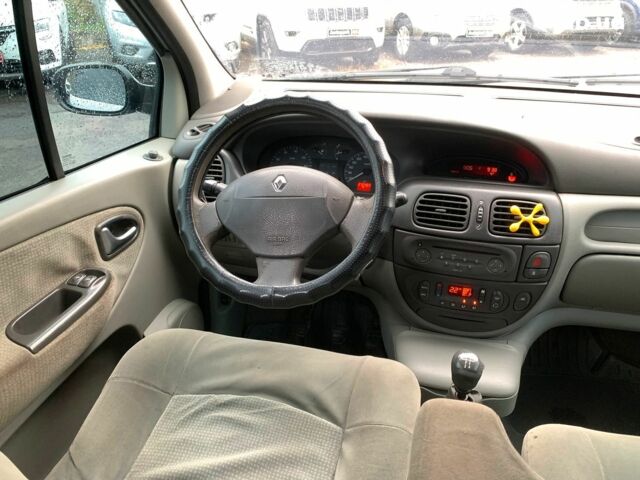 Рено Сценик 2002 в Виннице на Automoto.ua Серый Рено Сценик, объемом двигателя 1.6 л и пробегом 270 тыс. км за 3490 $, фото 27 на Automoto.ua