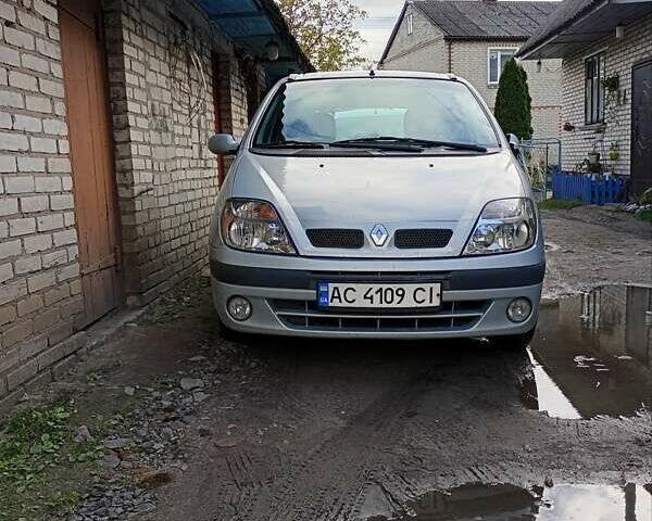 Серый Рено Сценик, объемом двигателя 1.9 л и пробегом 300 тыс. км за 3600 $, фото 1 на Automoto.ua