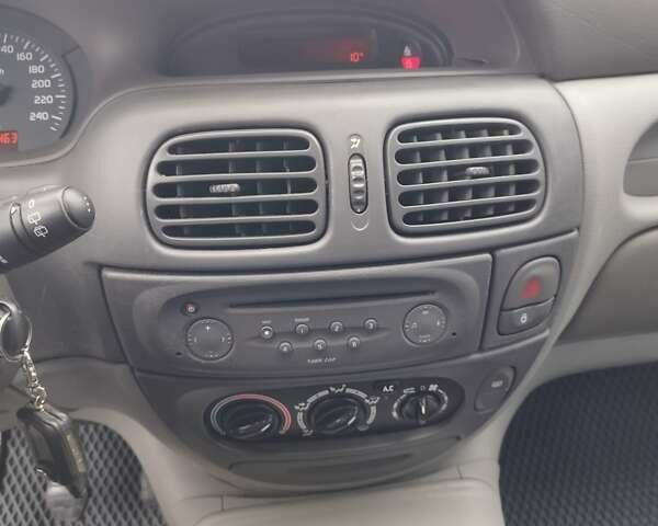 Сірий Рено Сценік, об'ємом двигуна 1.6 л та пробігом 173 тис. км за 4500 $, фото 10 на Automoto.ua